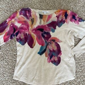 Chicos Lightweight Beige Sweater Watercolor Flowers Spring Size 8 (1) Medium